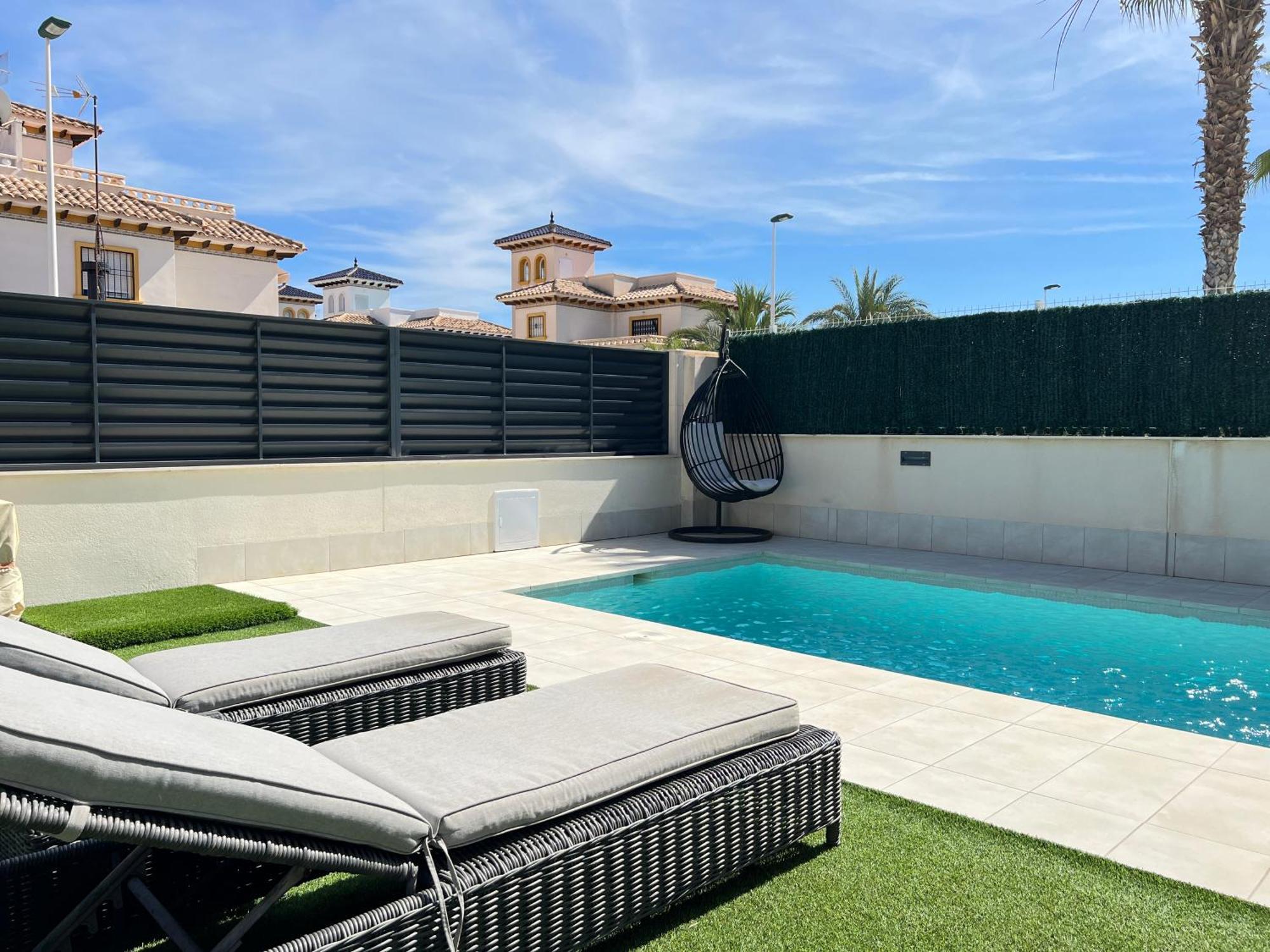 Villa Deluxe La Marina Beach Аликанте Екстериор снимка