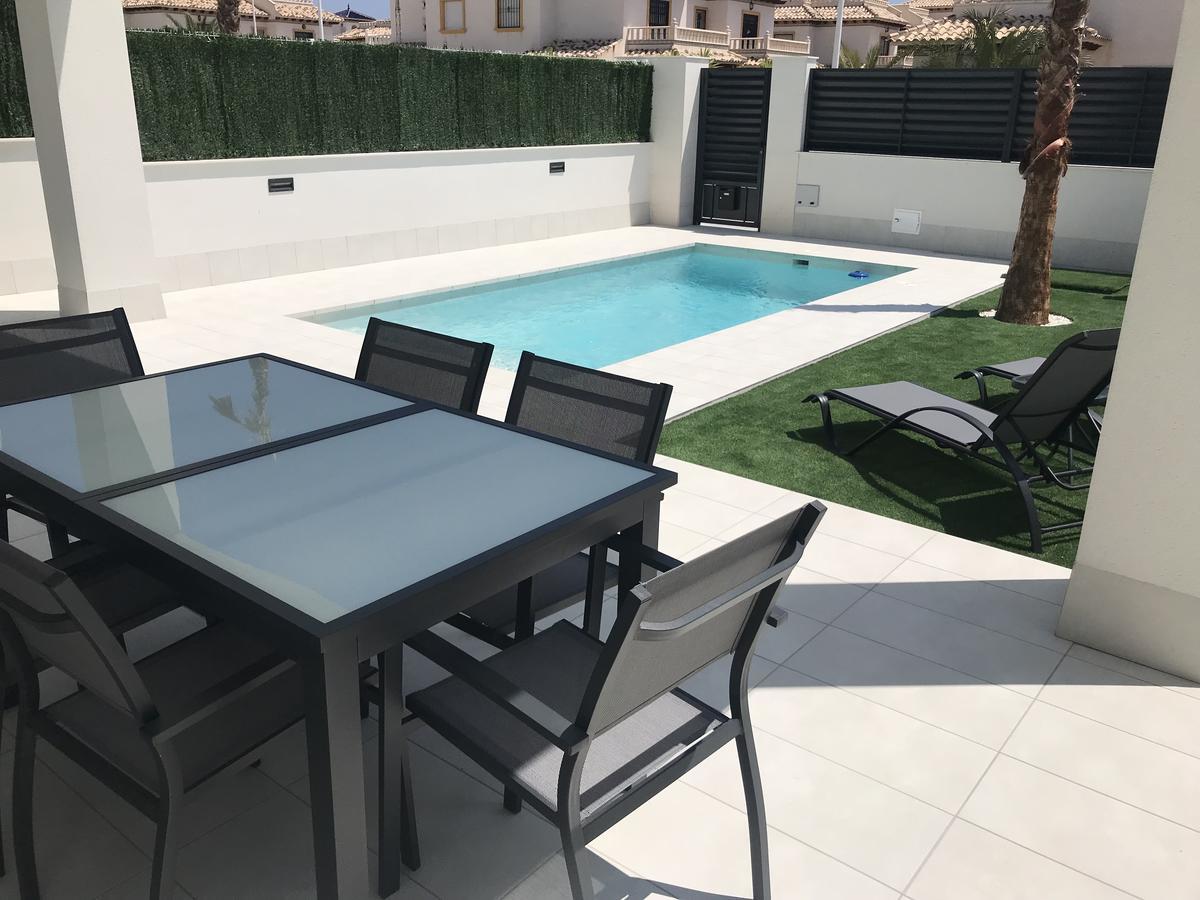 Villa Deluxe La Marina Beach Аликанте Екстериор снимка
