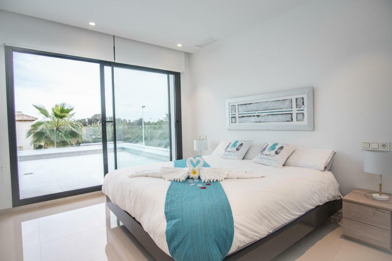 Villa Deluxe La Marina Beach Аликанте Екстериор снимка